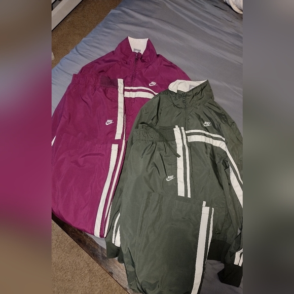 Nike Sportswear - Picture 1 of 9